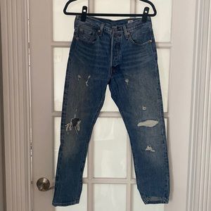 *SALE ALL CLOTHING $10*  Levi’s 501 Wedgie Jeans, size 28